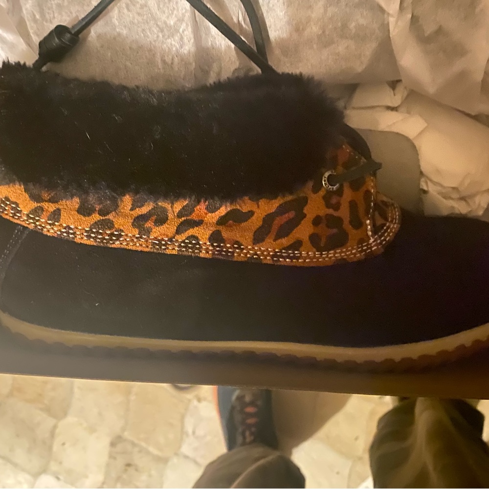 Net sperry leopard duck slippers size 8
